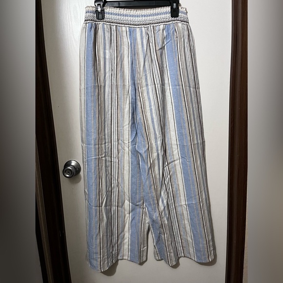 Chic Striped Maxi Pants in Blue and White - Picture 2 of 9